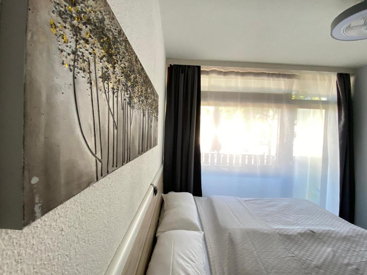 20qm Mit Balkon Und Innenpool - 22031 Apartment Schluchsee