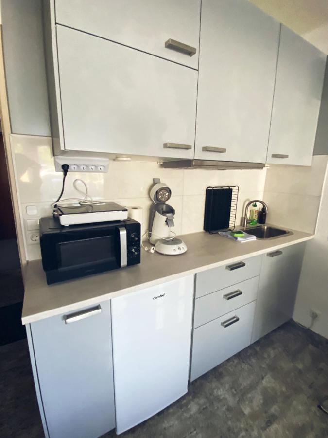 Appartamento 20qm Mit Balkon Und Innenpool - 22031 *
